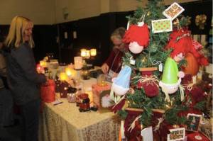The Renton Hassle Free Holiday Bazaar, Fall 2014. Renton Reporter Archives.