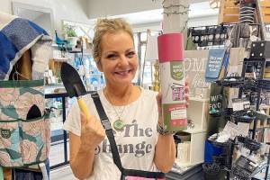 Walking through the doors of Sparkle Gifts and Whatnots feels like coming home – just the way Richelle Haas envisioned it.