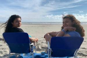 Courtesy of Betsy Alvarado
Adriana Dalila Gil (left) and her sister Mariel Yadira Gil (right) are two of the three family members found mysteriously dead in their home at 303 Factory Ave. N. in Renton in 2021.