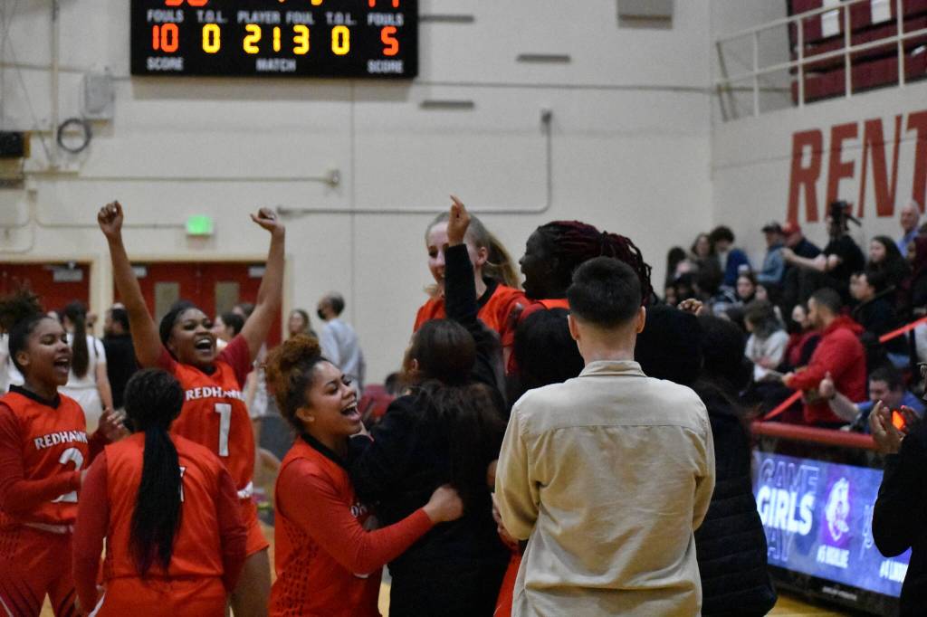 Renton girls react to winning the KingCo title. Ben Ray / The Reporter