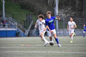 Ben Ray / The Reporter
Senior Connor OBrien has an early opportunity at goal for the Pats.