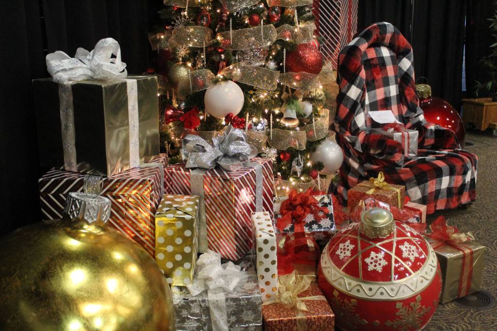 Leading up to Santa Claus' arrival, his festive chair stayed empty in the Renton Pavilion Event Center. Photo by Bailey Jo Josie/Sound Publishing.