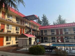 Photo by Benjamin Leung/Renton Reporter
The Econo Lodge at 4710 Lake Washington Blvd. NE in Kennydale.