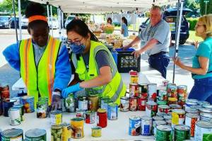 Photo courtesy of Sustainable Renton
Sustainable Rentons free grocery store met a big community need during the pandemic.