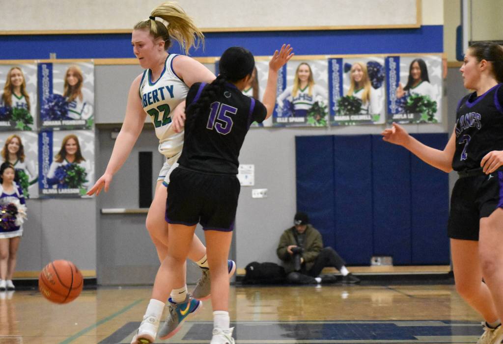 Lake Washington made Ella Whitakers life difficult by holding her to just 10 points, with six coming in the fourth quarter. Ben Ray / The Reporter