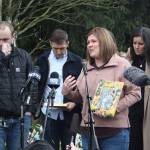 Melanie Hanes (center) talks about her sister, Andrea Hudson at press conference held at the site of the deadly March 19 crash near Renton. From left to right: Issac Smith, Chase Wilcoxson, Hanes, Jessica Brown, Jaron Brown. Photo by Bailey Jo Josie/Sound Publishing.