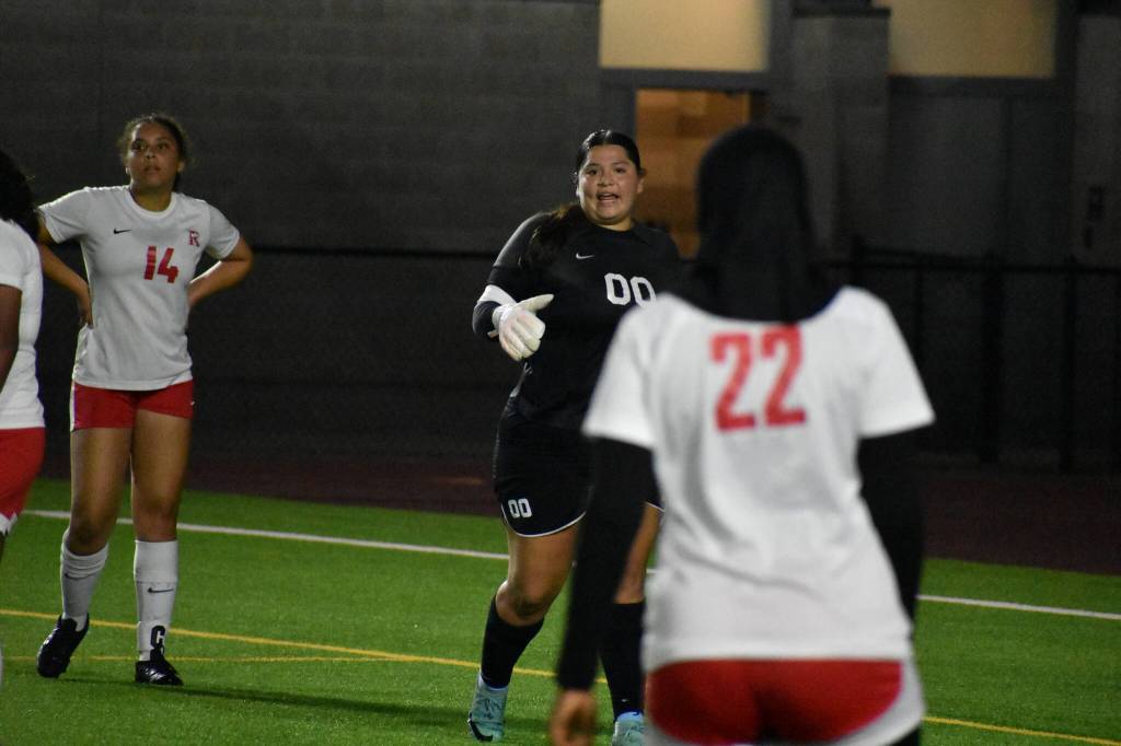 Renton senior goalkeeper Zitaly Valeriano-Reyes instructing her team after making a save. Ben Ray / The Reporter