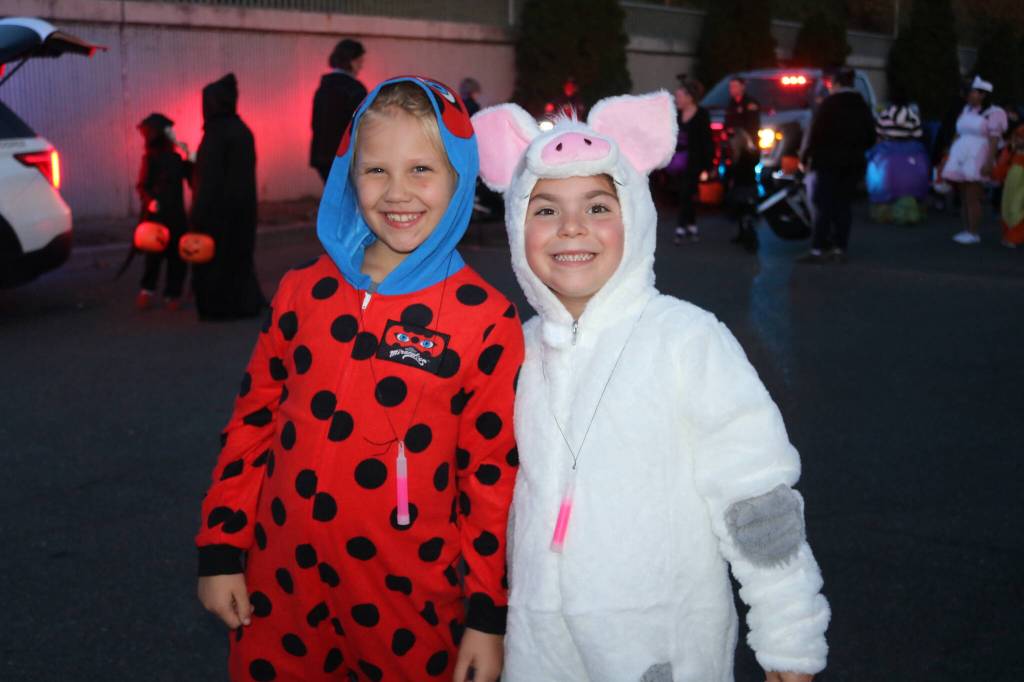 Ladybug and Pua. Photo by Bailey Jo Josie/Sound Publishing.