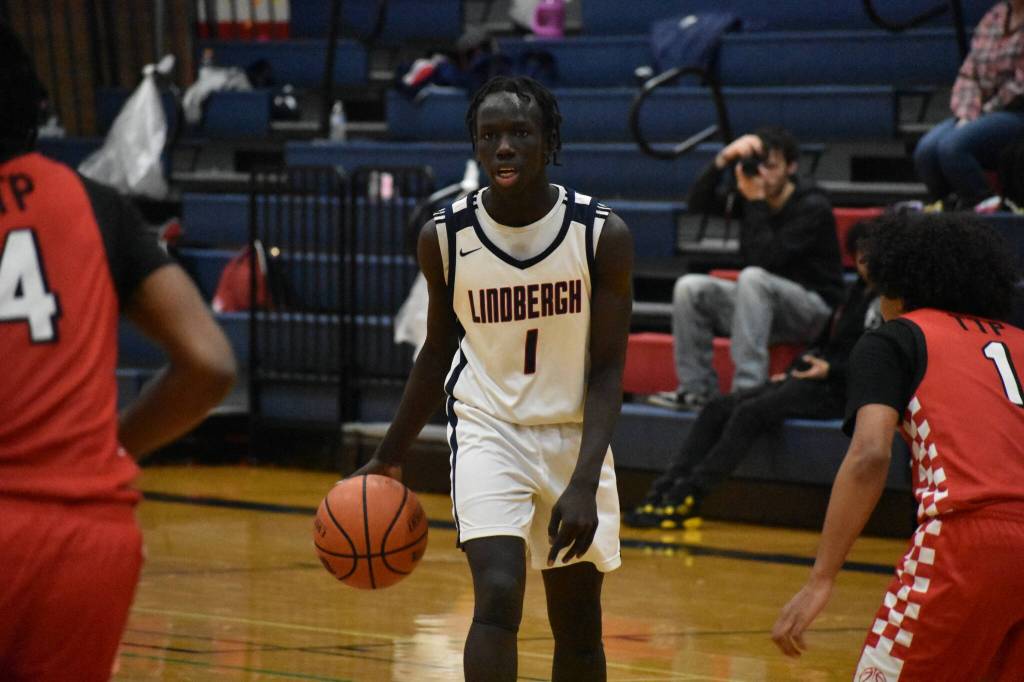 Lindberghs John Choul eyes down the Renton defense. Ben Ray / The Reporter