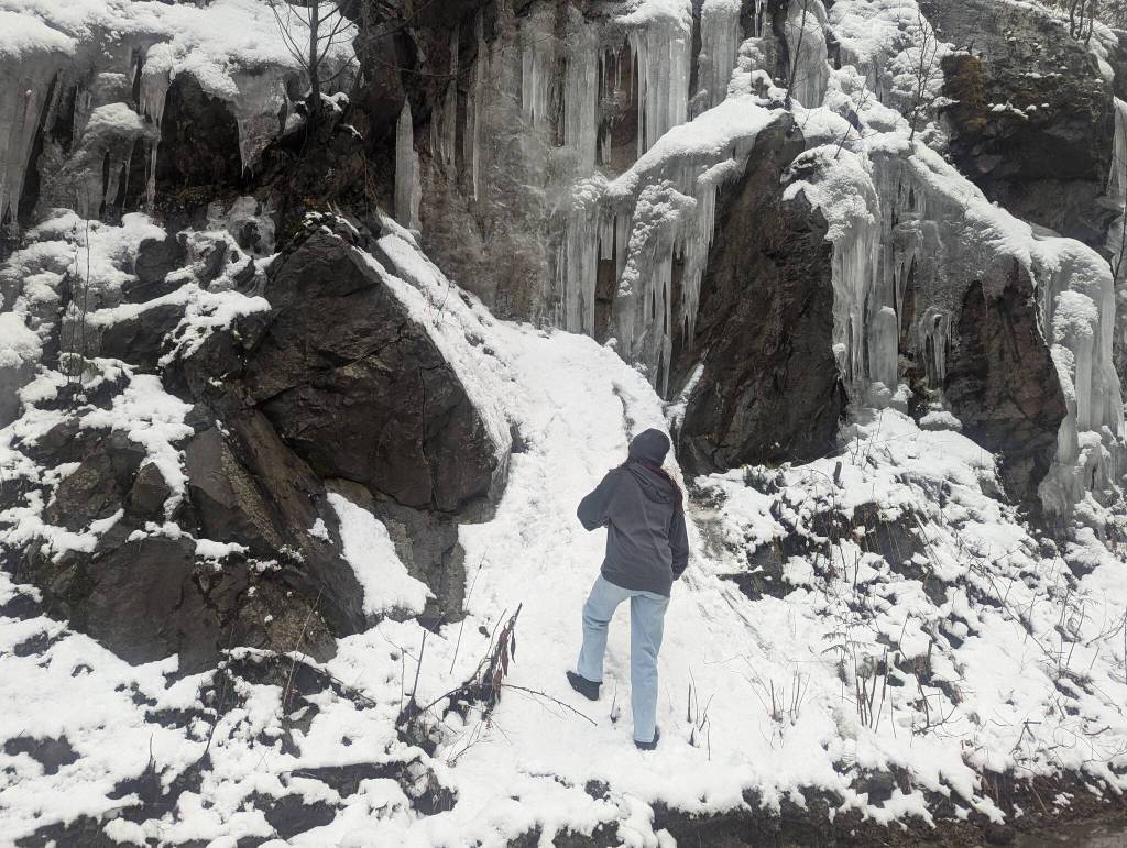 Rentons Harper Williams and her father Chris Williams ventured to Middle Fork Road near North Bend to take full advantage of the snow day. Photo courtesy of Chris Williams.