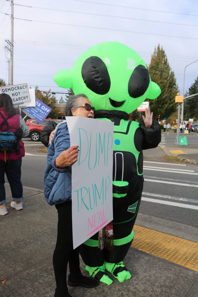 Fairwood protesters. Photo by Bailey Jo Josie/Sound Publishing.