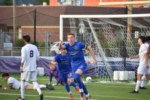 Hazens Vitaly Polyukh takes the lead against Wenatchee with the games first goal. Ben Ray / The Reporter