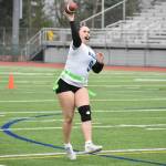 Keegan Castro makes a pass for Hazen. Ben Ray / The Reporter