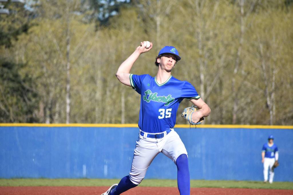 Tate Tuininga makes the start for Liberty against Mercer Island. Ben Ray / The Reporter